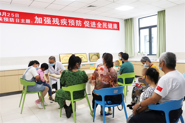 区残联联合我院开展第五次全国残疾预防日义诊宣传活动 区残联联合我院开展第五次全国残疾预防日义诊宣传活动