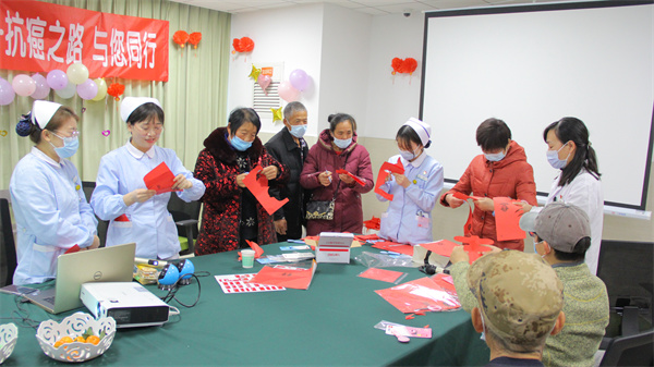 肿瘤血液科举行“抗癌之路,与您同行”健康宣教活动 肿瘤血液科举行“抗癌之路,与您同行”健康宣教活动