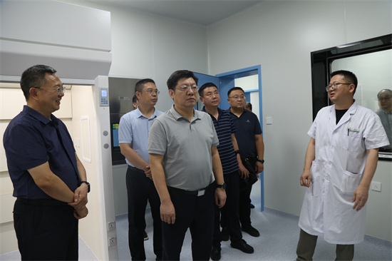 区委书记刘明锋到我院调研数智化病理服务体系建设 区委书记刘明锋到我院调研数智化病理服务体系建设