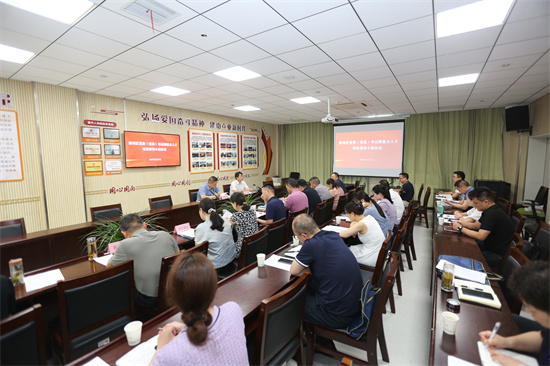 6 襄州区党委(党组)书记抓重点人才项目领导小组会议在襄州区人民医院召开.jpg 6 襄州区党委(党组)书记抓重点人才项目领导小组会议在襄州区人民医院召开.jpg